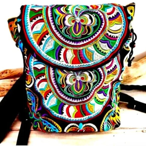 WANDERLUST BACKPACK Embroidered Travel Bag Bucket Bag Drawstring Bag Hobo Bag - Picture 3 of 7